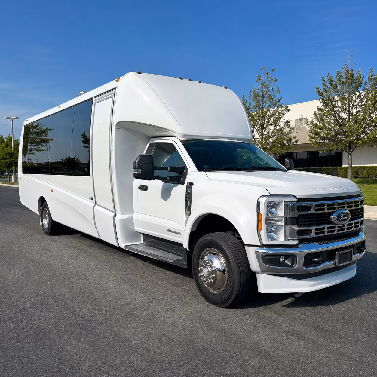 folsom private shuttles for wedding pickups and drop offs in folsom