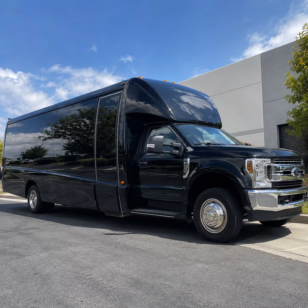 woodland reliable employee shuttles for your workforce
